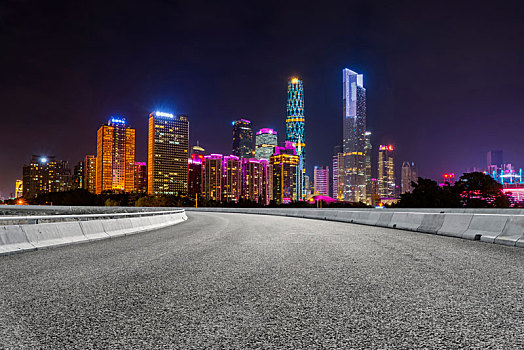 路面天际线和建筑景观夜景