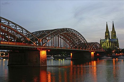 东北方,霍恩佐伦大桥,晚上,莱茵河,科隆,德国
