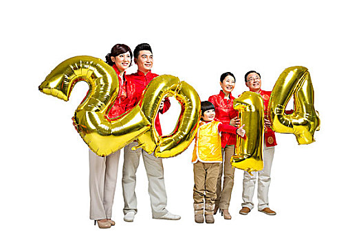 棚拍中国新年快乐的唐装家庭拿着数字气球