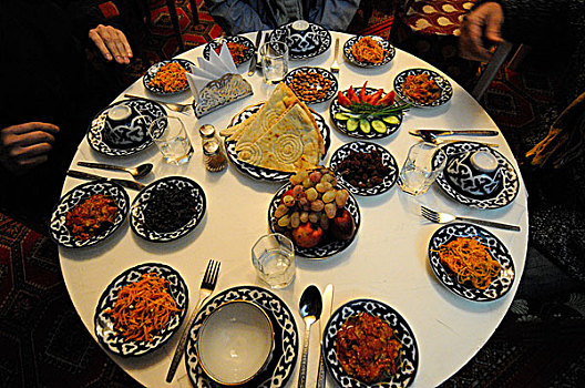 乌兹别克斯坦,撒马尔罕,桌子,遮盖,盘子,餐饮