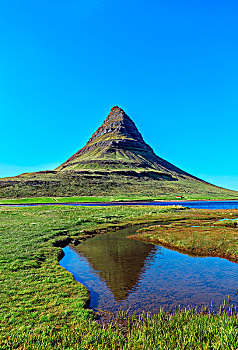 冰岛教堂山草帽山风光日景