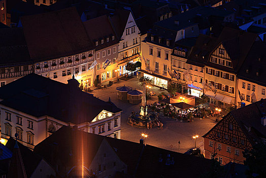 市场,广场,晚上,库姆巴赫,上弗兰科尼亚,巴伐利亚,德国,欧洲