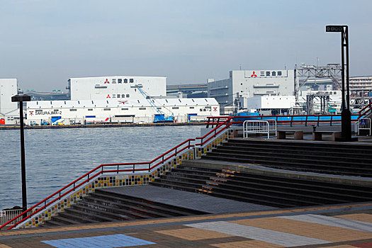 日本大阪港