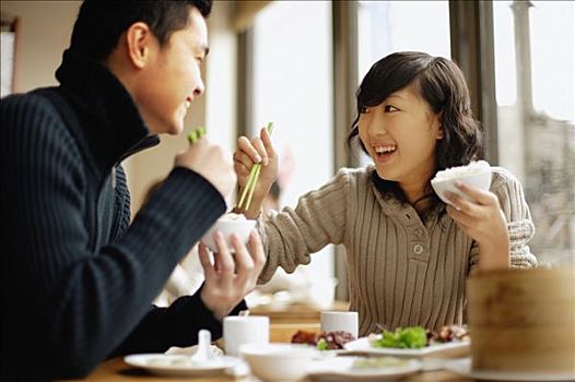 年轻,情侣,吃,中餐厅