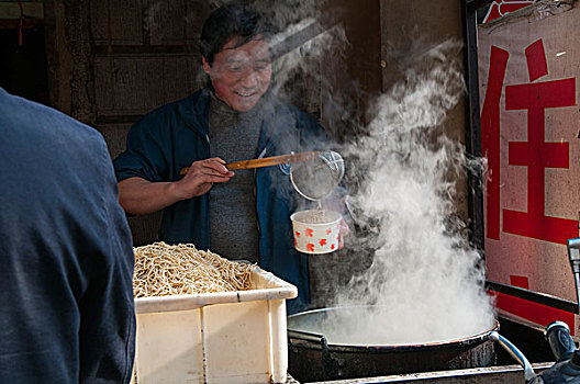 面食,面条,煮面,厨师,面店,早餐,午餐,农村,乡村