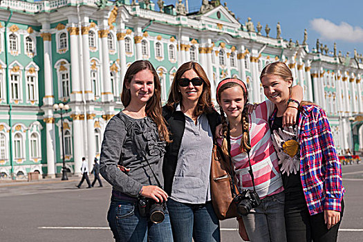 母亲,三个,女儿,一起,正面,冬宫,彼得斯堡,俄罗斯