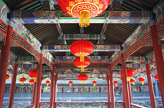 节日灯笼和中国建筑