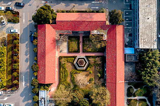 无人机航拍上世纪五十年代苏式建筑,河南省滑县县委县政府