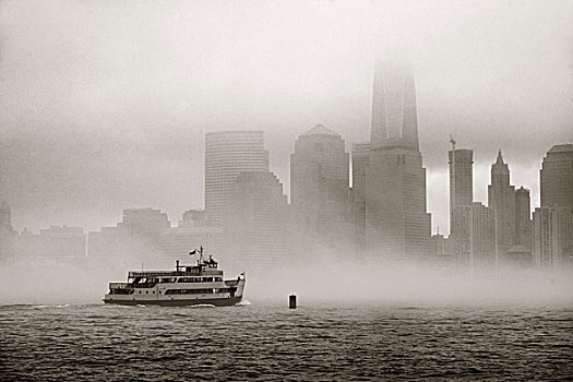 市区,曼哈顿,摩天大楼,船,河,雾状,白天,纽约