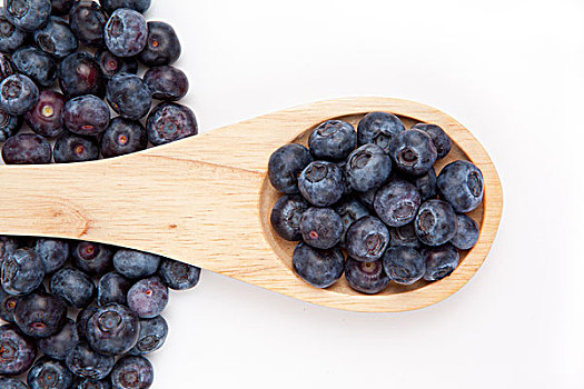 木勺,蓝莓,白色背景