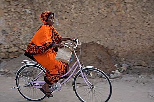 女人,自行车,街道,桑给巴尔岛,坦桑尼亚,十二月,2008年