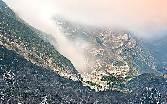 西昌螺髻山