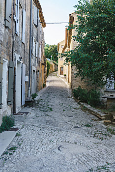 法国普罗旺斯古城古老的街道
