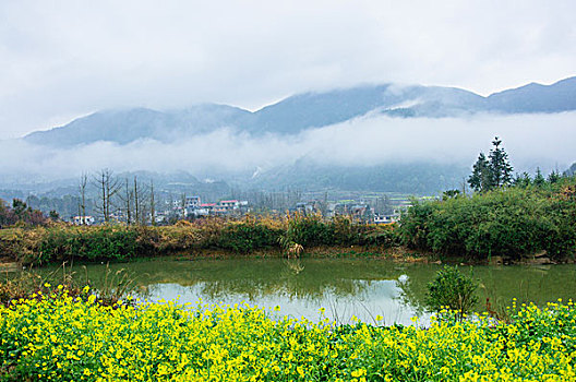 雾色田园