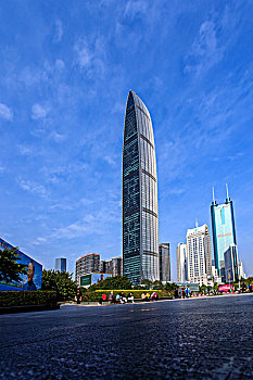 深圳建筑蓝天下的京基100与地王大厦