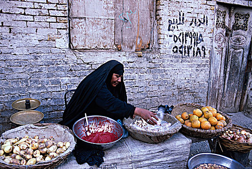 销售,蔬菜,生活方式,居民区,巴格达,伊拉克,鳏寡,成人,孩子,男孩,儿子,白天,劳工,收入,不寻常,工作