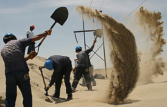 一群人,沙子,电,塔,秘鲁,2008年