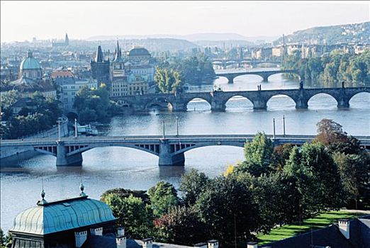俯视图,伏尔塔瓦河,桥,布拉格,捷克共和国