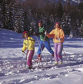 家庭,孩子,男人,女人,越野滑雪,雪,冬季运动,欧洲,父母,假日