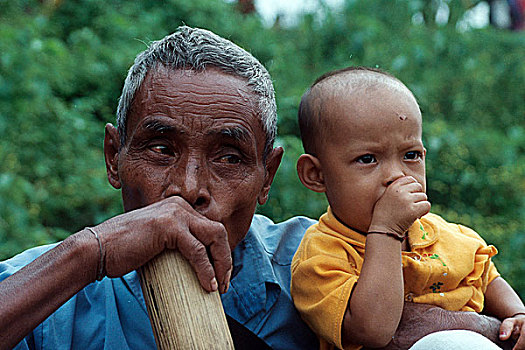 老人,男人,孙子,烟,竹子,孟加拉,八月,2006年