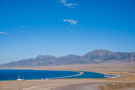 新疆伊犁州赛里木湖