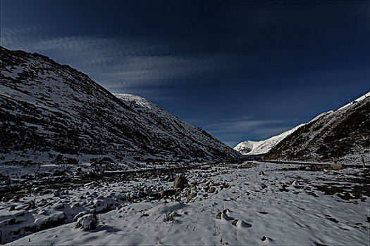 东达山