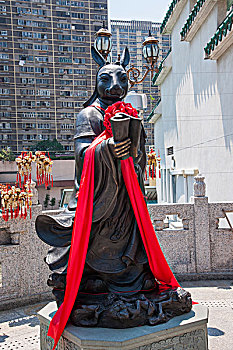 香港九龙黄大仙祠十二生肖铜雕像