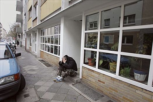 曼海姆,2004年,孩子,无家可归,男人,正面,咖啡,地点,年轻人