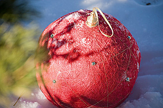 红色,圣诞饰品,雪,地面