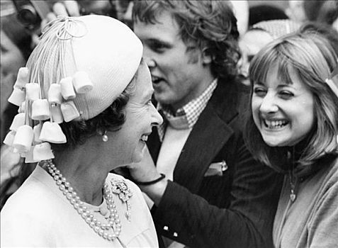 伊丽莎白二世女王,二十五周年纪念,庆贺