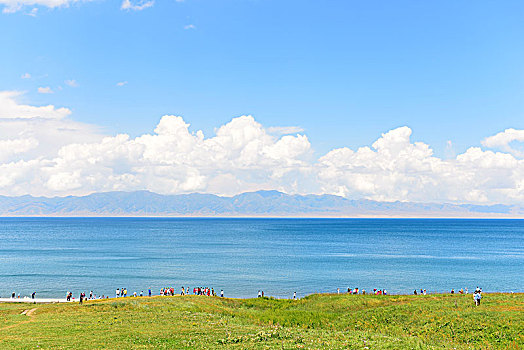 新疆赛里木湖季风光