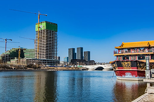 北京市通州区大运河外滩龙纹游览船
