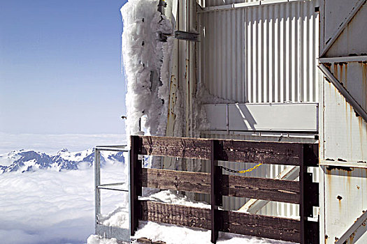 木质,金属,建筑,滑雪,举起,降落,雪,云,山峦,风景,远景