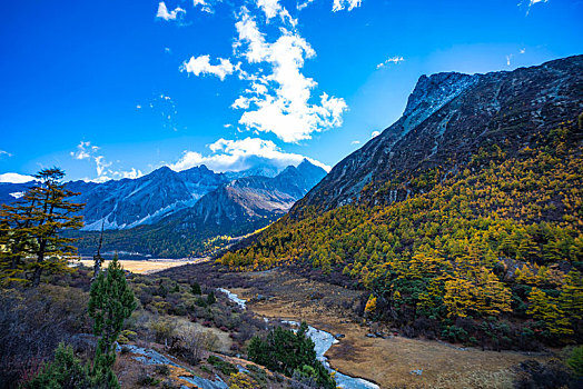 稻城亚丁秋色,秋季风光,高原雪山摄影,四川,甘孜州,秋天风景,自然风光摄影,仙乃日,央迈勇,夏诺多吉,三大神山,2020年