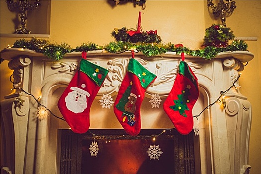 照片,三个,红色,圣诞节,袜子,悬挂,壁炉