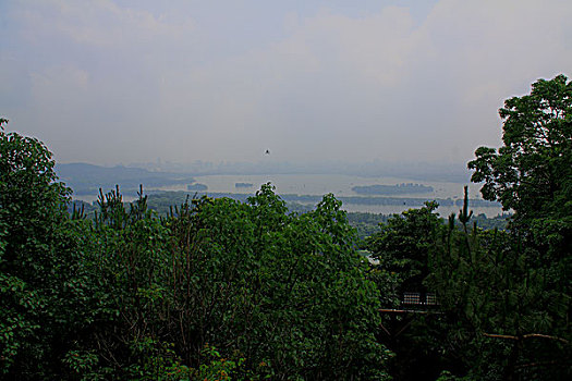 浙江杭州西湖三台山远眺