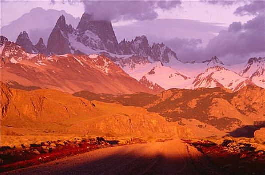 道路,山,菲茨罗伊,洛斯格拉希亚雷斯国家公园,阿根廷