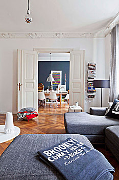 木地板,粉饰灰泥,檐壁,一对,门,生活方式,区域,整修,时期,公寓