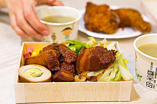 台湾国民美味台式便当,卫生健康,竹片饭盒,爌肉便当