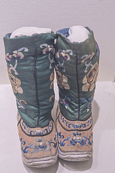 中国清代绣花靴