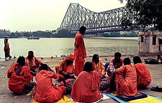 苦行僧,恒河,河,加尔各答,西孟加拉,印度,七月,2006年