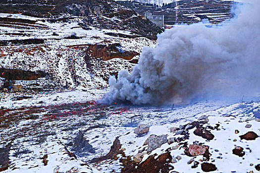 烟雾与雪景,烟雾,雪,雪景,冬季,气候,寒冷,自然,风光,抓拍