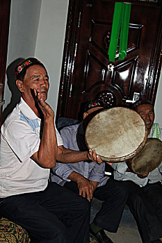 维吾尔族传统麦西来普