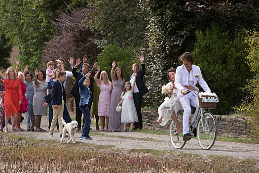 婚礼,客人,新婚夫妇,自行车