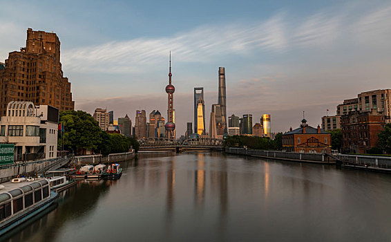 夕阳,建筑,上海,大城市,高楼林立,水面倒影