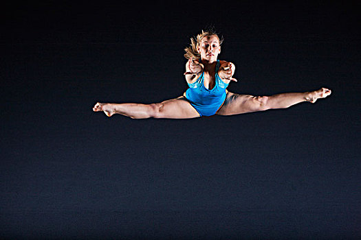 体操运动员,跳跃,空中