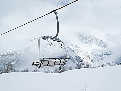 滑雪缆车,山丘,法国阿尔卑斯山