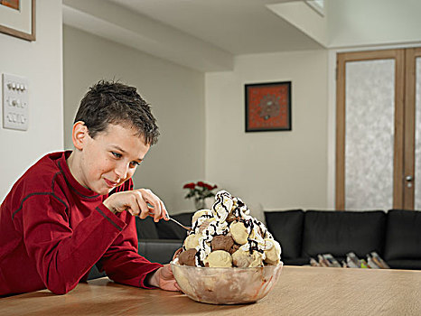 男孩,吃,大,碗,冰淇淋