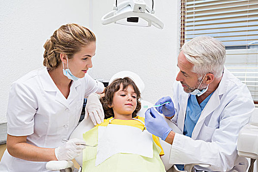 儿科,牙医,展示,小男孩,牙刷,牙齿