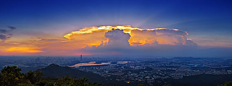 南京全景核爆云